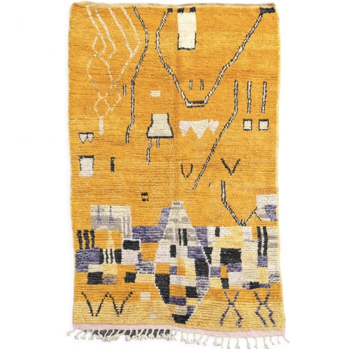 Magnifique tapis berbère boujaad orange avec des motifs traditionnels marocain 