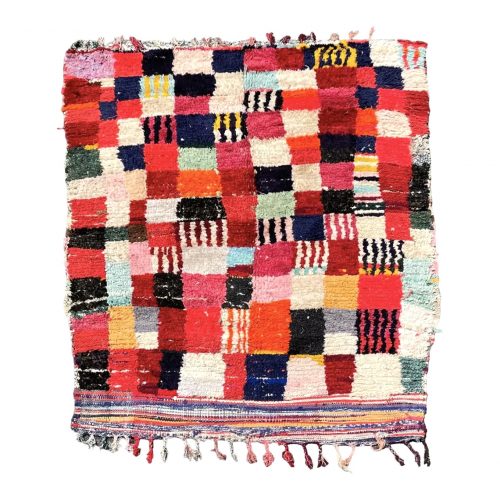 Tapis Berbere Boucheruite avec des carreaux de toutes les couleurs.