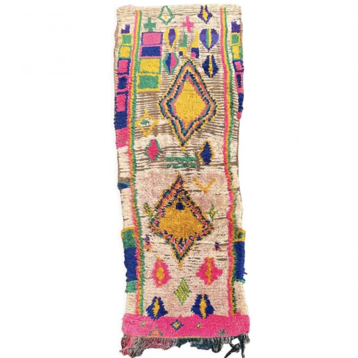 Tapis Berbere Boucheruite Vintage avec des losanges jaunes au milieu du tapis
