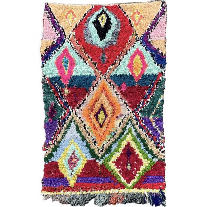 Tapis Berbere Boucheruite avec des losanges traditionnels marocains multicolore.