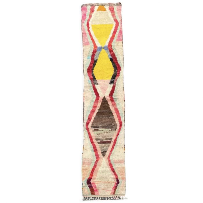 Tapis berbere Boujaad couloir avec 4 losanges sur le centre.