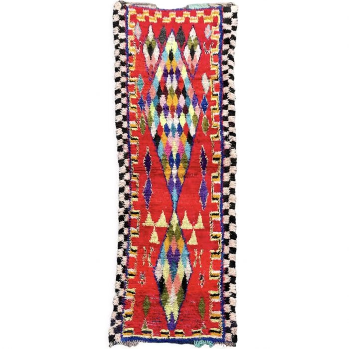 Tapis berbere boucheruite marocain rouge avec des losanges multicolores
